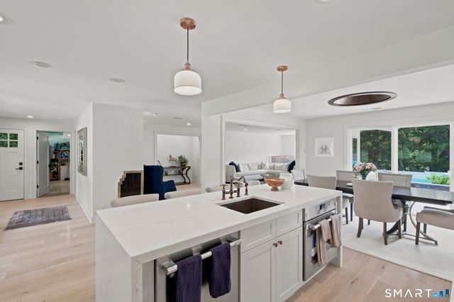 62 Heritage Drive, Woodbury, CT 06798