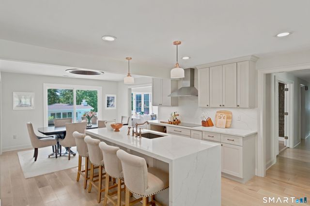 62 Heritage Drive, Woodbury, CT 06798