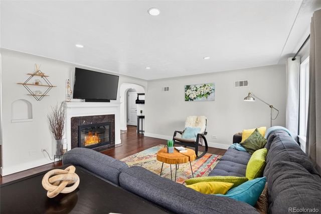 2916 S Downing Street, Englewood, CO 80113