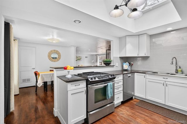 2916 S Downing Street, Englewood, CO 80113