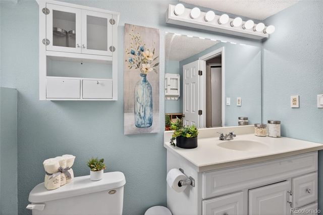 2916 S Downing Street, Englewood, CO 80113