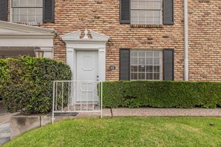 2121 Fountain View Drive 6, Houston, TX 77057