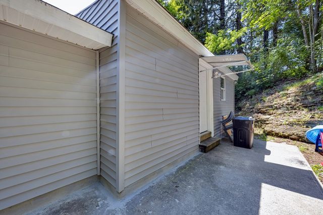 16 Highland St, Spencer, MA 01562