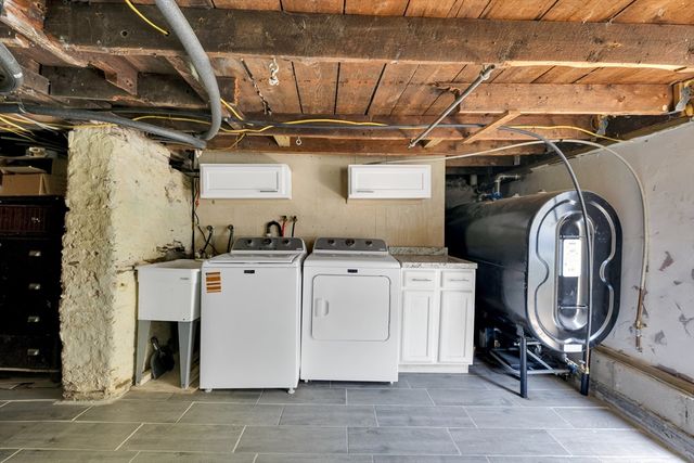 16 Highland St, Spencer, MA 01562