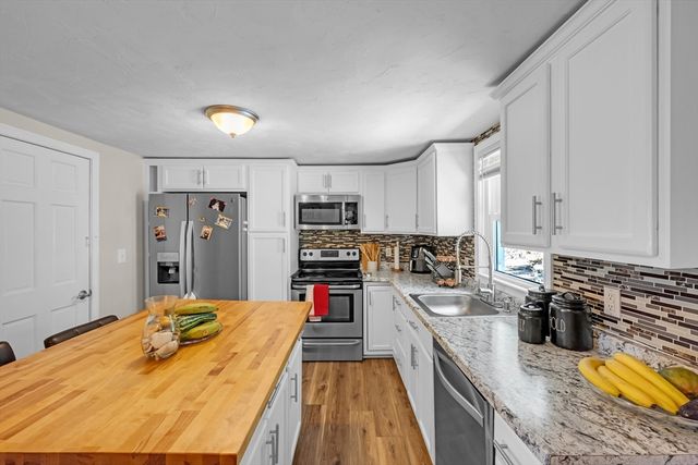 16 Highland St, Spencer, MA 01562