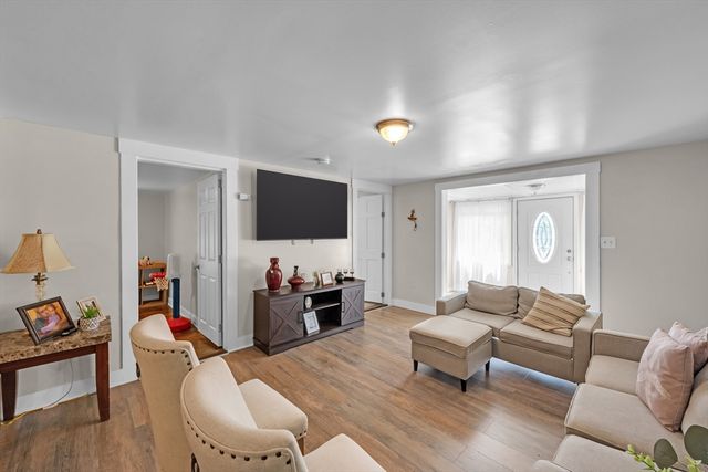16 Highland St, Spencer, MA 01562