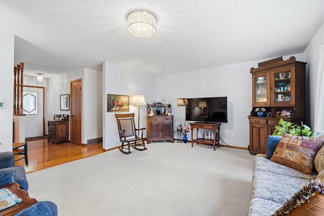 1210 NE 4th Street, Independence, IA 50644