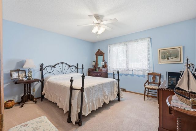 1210 NE 4th Street, Independence, IA 50644