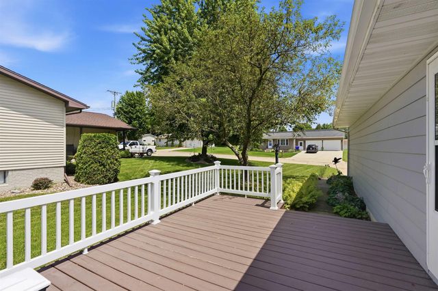 1210 NE 4th Street, Independence, IA 50644
