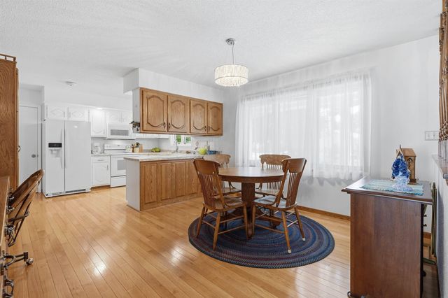 1210 NE 4th Street, Independence, IA 50644