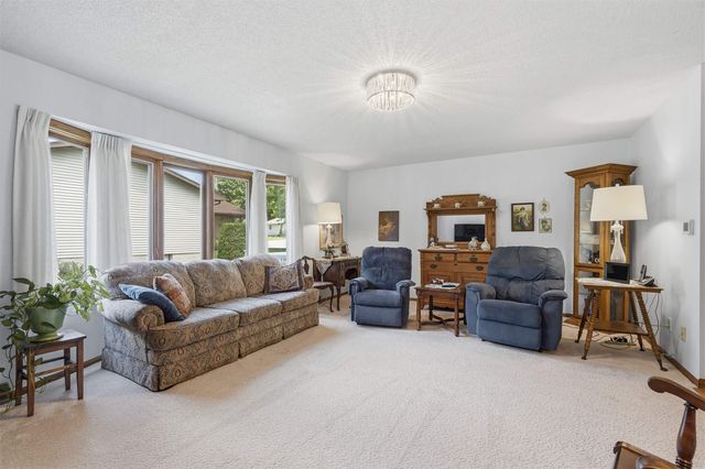 1210 NE 4th Street, Independence, IA 50644