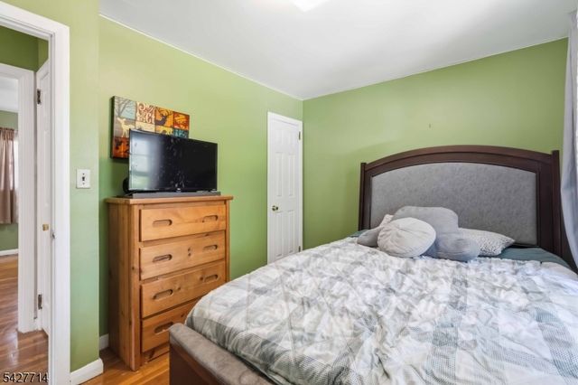 170 Marion Ct, Pompton Lakes Boro, NJ 07442