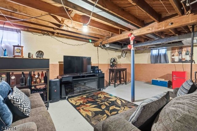 170 Marion Ct, Pompton Lakes Boro, NJ 07442