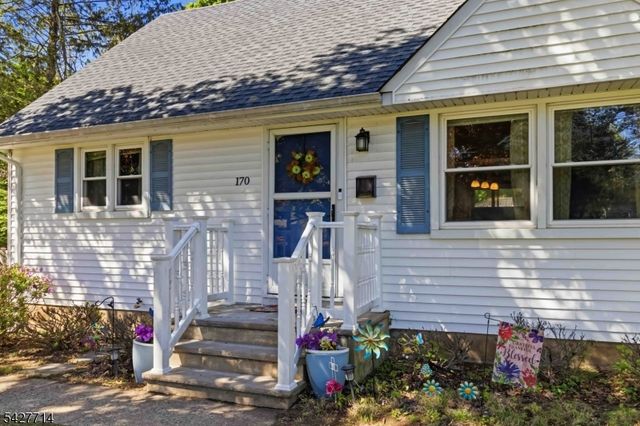 170 Marion Ct, Pompton Lakes Boro, NJ 07442