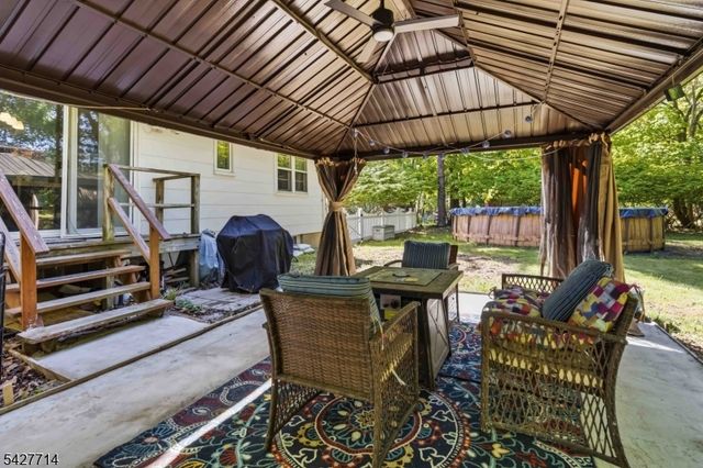 170 Marion Ct, Pompton Lakes Boro, NJ 07442