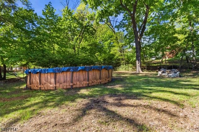 170 Marion Ct, Pompton Lakes Boro, NJ 07442