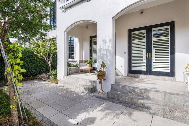 200 E Palmetto Park Road Th-2, Boca Raton, FL 33432
