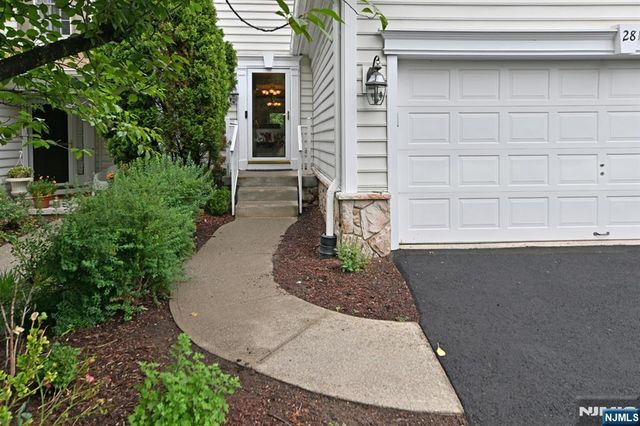 28 Thistle Drive, Paramus, NJ 07652