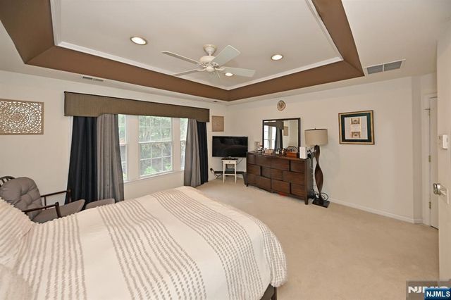 28 Thistle Drive, Paramus, NJ 07652