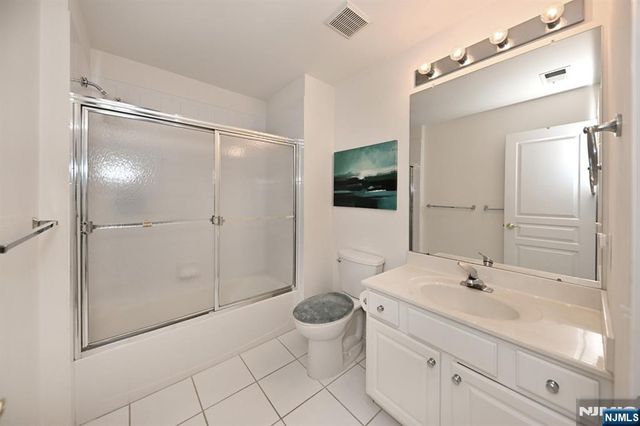 28 Thistle Drive, Paramus, NJ 07652