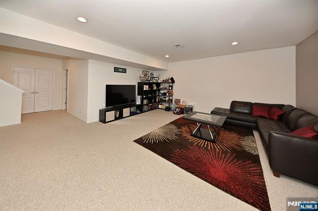 28 Thistle Drive, Paramus, NJ 07652