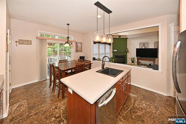 28 Thistle Drive, Paramus, NJ 07652