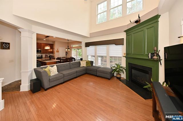 28 Thistle Drive, Paramus, NJ 07652