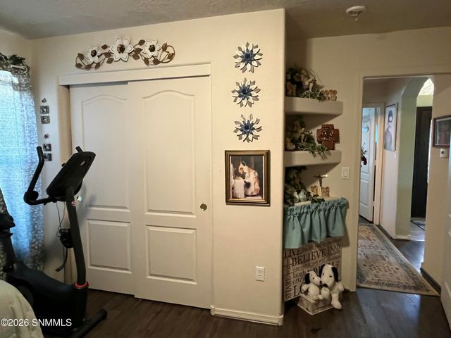 2519 Silver Hawk Avenue, Las Cruces, NM 88011