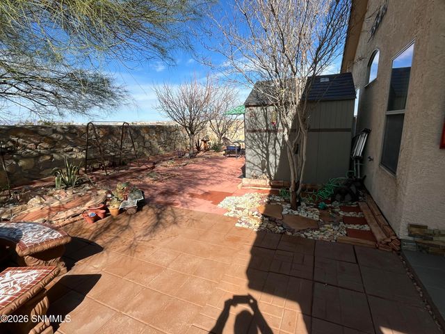 2519 Silver Hawk Avenue, Las Cruces, NM 88011