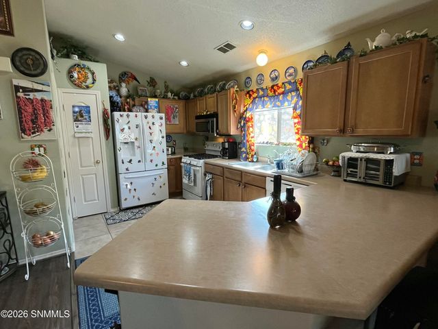 2519 Silver Hawk Avenue, Las Cruces, NM 88011