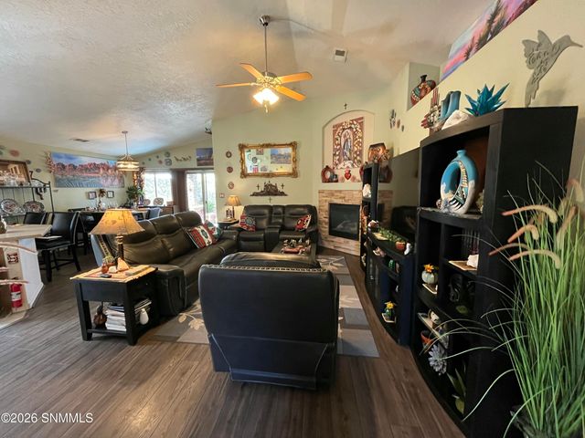 2519 Silver Hawk Avenue, Las Cruces, NM 88011