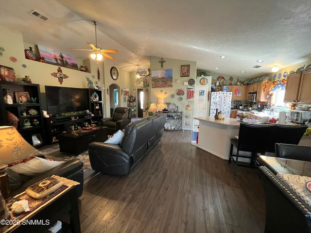 2519 Silver Hawk Avenue, Las Cruces, NM 88011