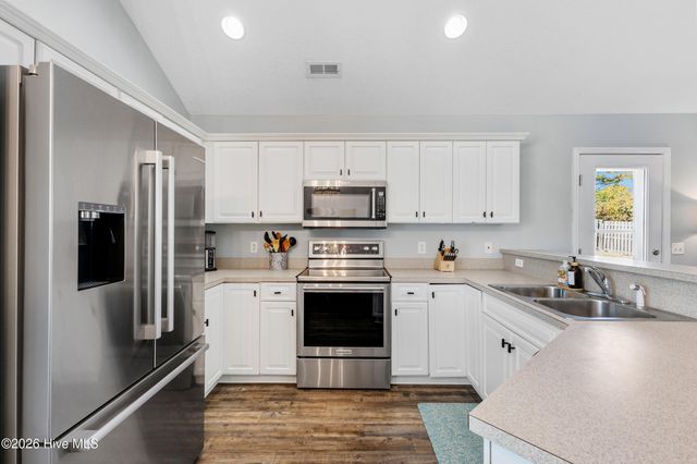 537 Catamaran Drive, Wilmington, NC 28412