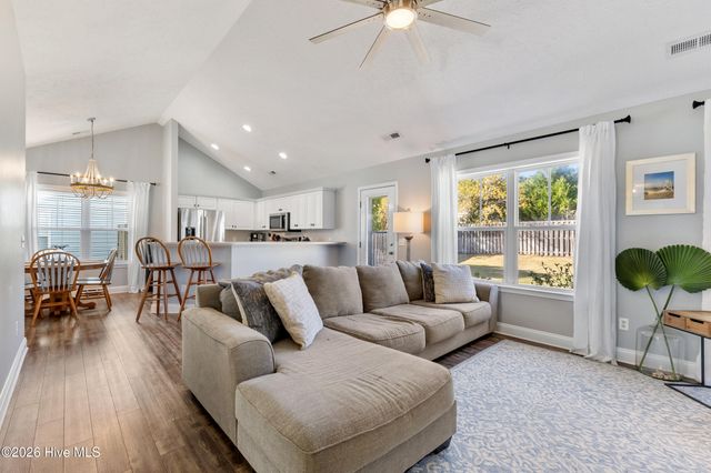 537 Catamaran Drive, Wilmington, NC 28412