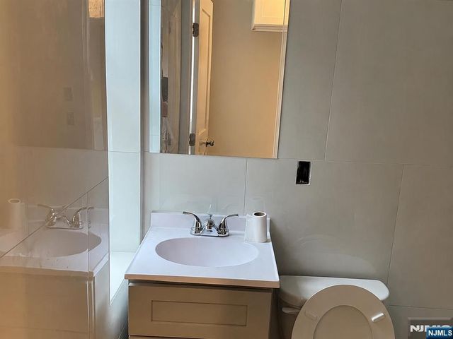 548 59th Street, West New York, NJ 07093