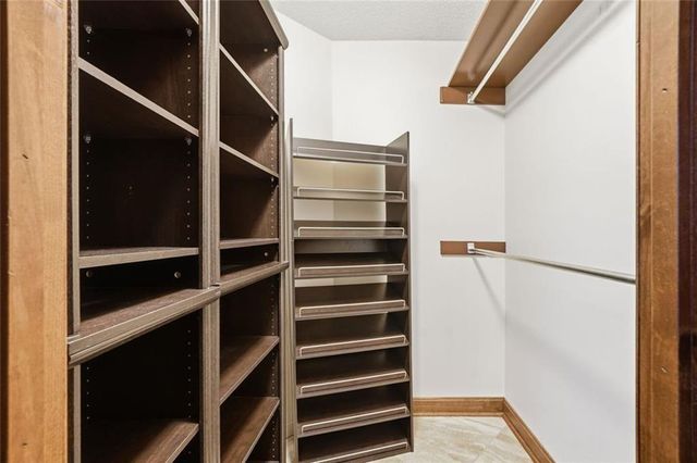 4271 Edgewater Drive NW, Kennesaw, GA 30144