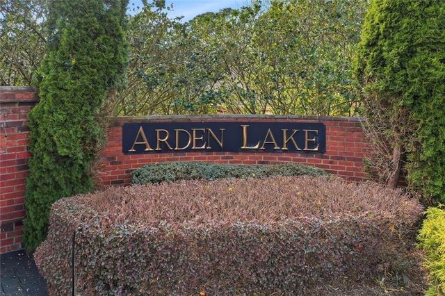 4271 Edgewater Drive NW, Kennesaw, GA 30144