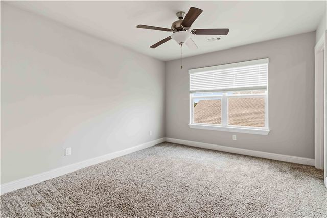 931 Skyline Loop, Centerton, AR 72719