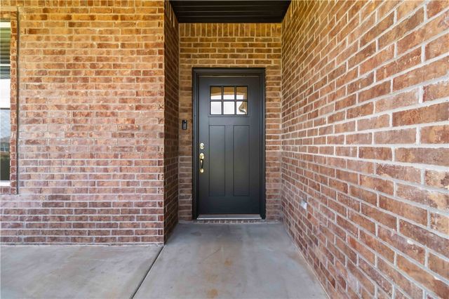 931 Skyline Loop, Centerton, AR 72719