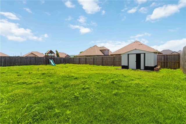 931 Skyline Loop, Centerton, AR 72719