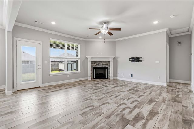 931 Skyline Loop, Centerton, AR 72719