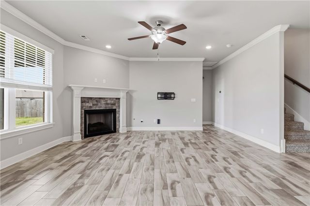 931 Skyline Loop, Centerton, AR 72719