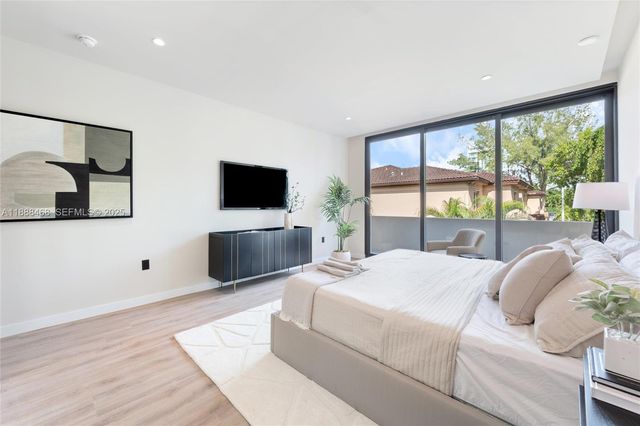 3601 SW 23rd Ter 1, Miami, FL 33145