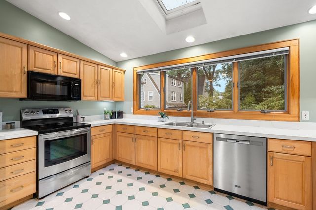 57 Grandview Rd, Arlington, MA 02476