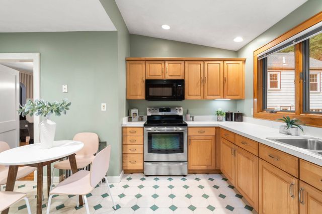 57 Grandview Rd, Arlington, MA 02476