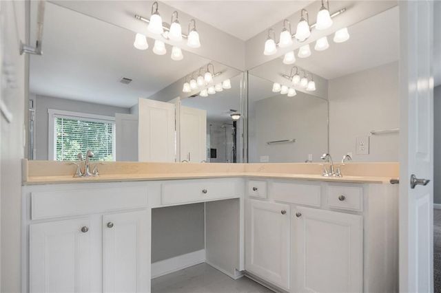 2056 Hatteras Way NW, Atlanta, GA 30318