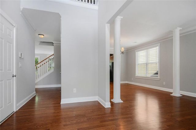 2056 Hatteras Way NW, Atlanta, GA 30318