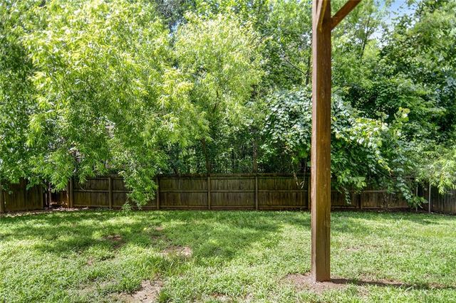 2056 Hatteras Way NW, Atlanta, GA 30318