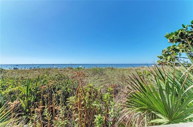 566 Chamber ST NW, Port Charlotte, FL 33948