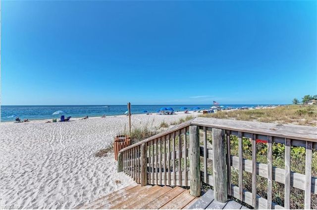 566 Chamber ST NW, Port Charlotte, FL 33948